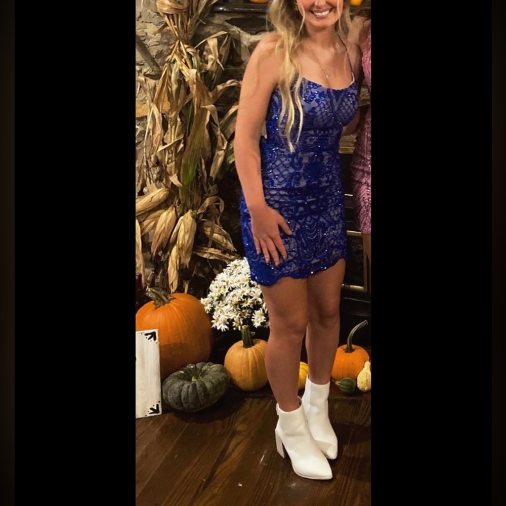 Vienna royal blue homecoming dress. Worn for a couple of hours. No alterations.